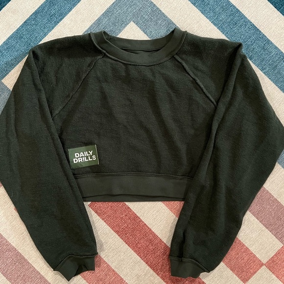 Daily Drills reversible cropped sweatshirt - Picture 2 of 3